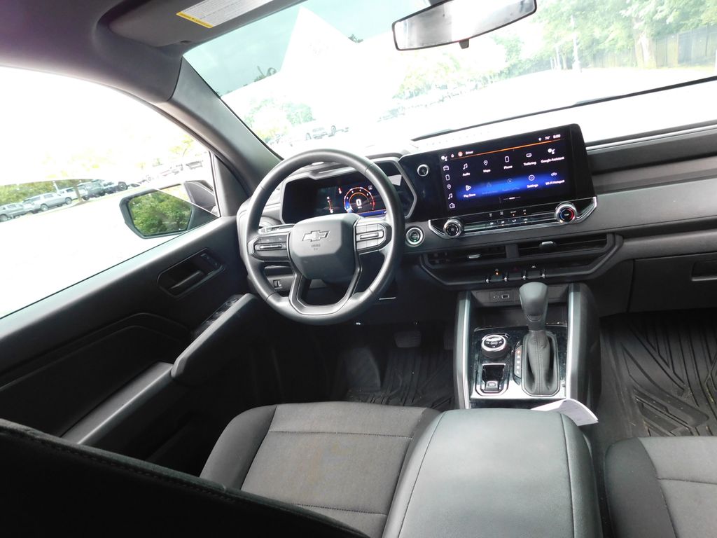 Thumbnail: 2023 Chevrolet Colorado - 6