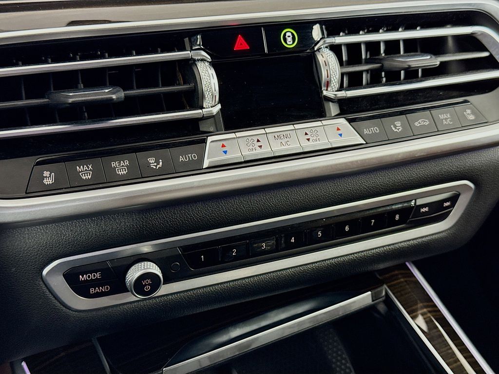 Thumbnail: 2021 BMW X5 - 16