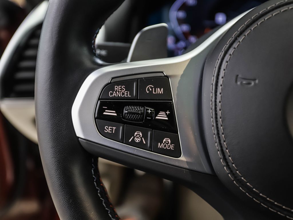 Thumbnail: 2023 BMW 8 Series - 12