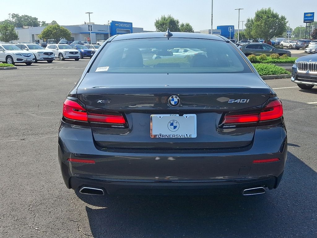 2022 BMW 5 Series 540i xDrive 5