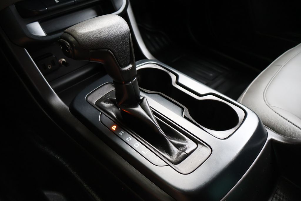 Thumbnail: 2019 Chevrolet Colorado - 26