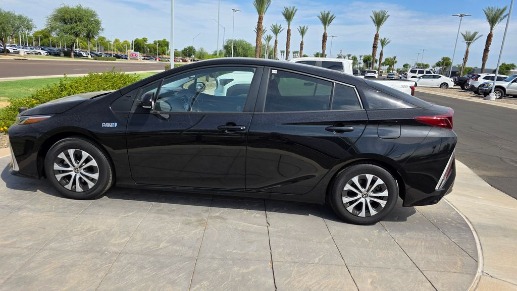 Thumbnail: 2022 Toyota Prius Prime - 8