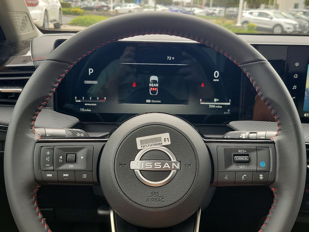 2025 Nissan Kicks SR 11