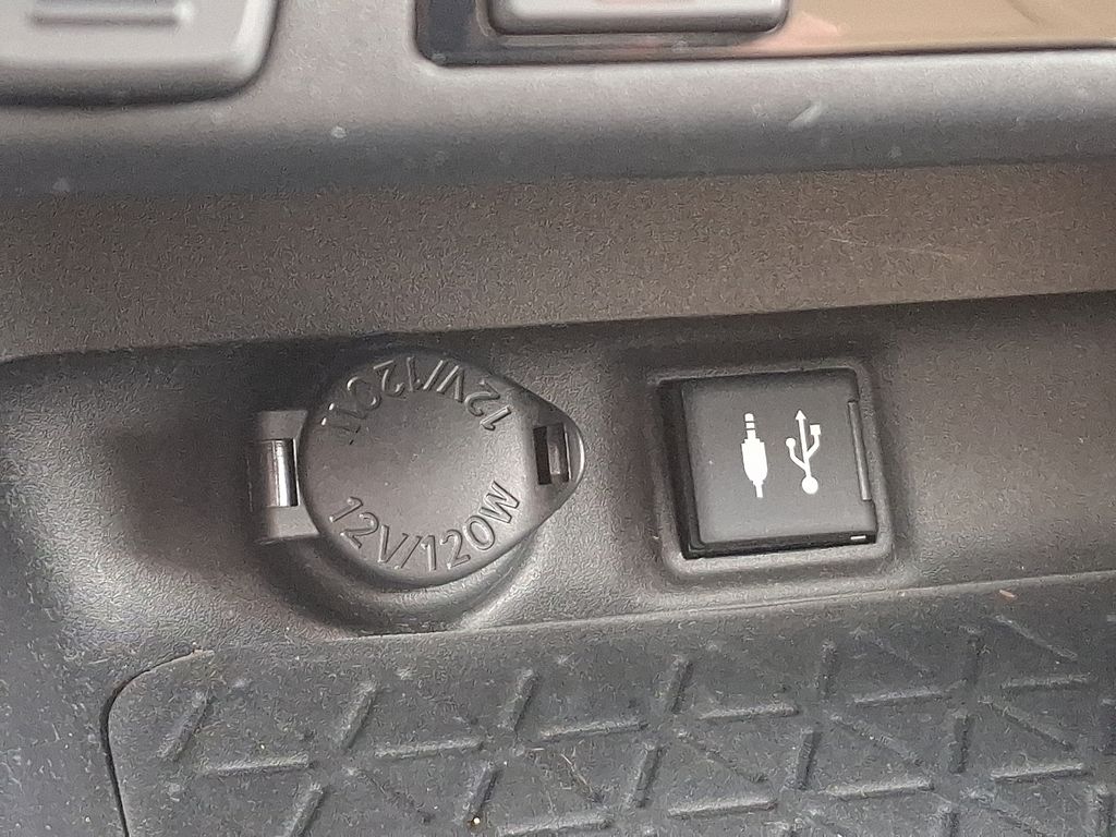 Thumbnail: 2019 Toyota RAV4 - 27