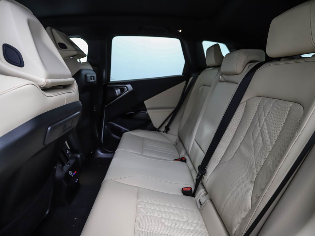 Thumbnail: 2026 BMW X3 - 21