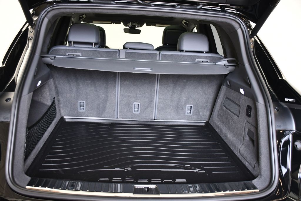 Thumbnail: 2023 Porsche Cayenne - 22