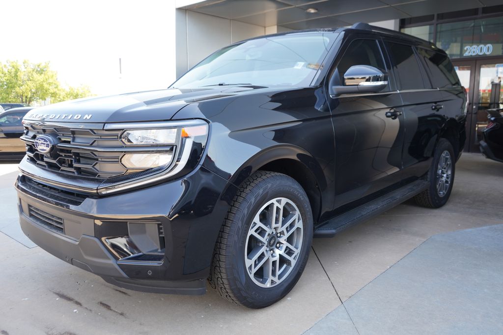 Agate Black Metallic 2026 Ford Expedition SUV / Crossover Four-Wheel Drive Automatic