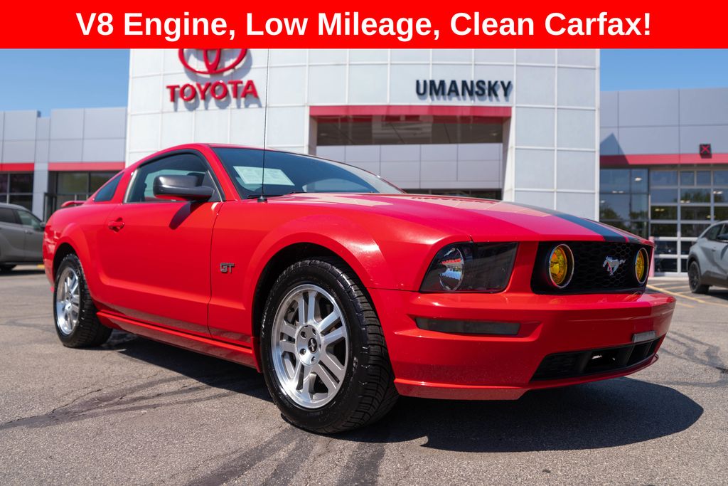 2006 Ford Mustang GT Deluxe's photo