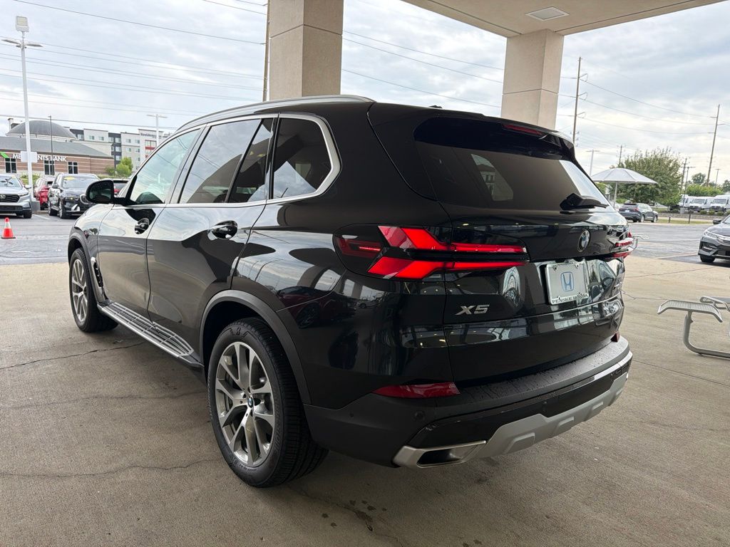 Thumbnail: 2026 BMW X5 - 3