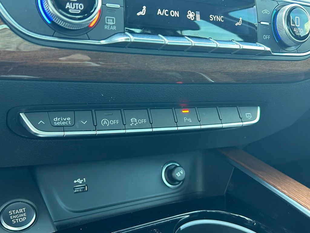 Certified Used 2023  Audi 40 Premium image 36