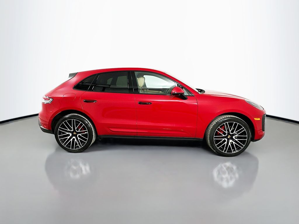 Thumbnail: 2023 Porsche Macan - 4
