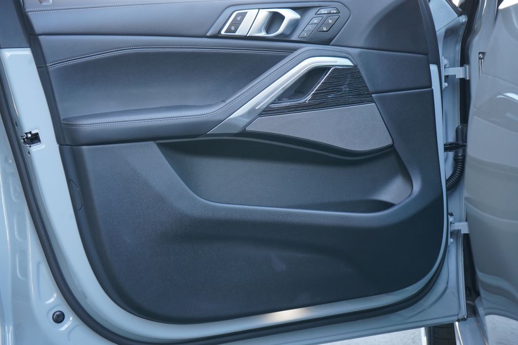 Thumbnail: 2026 BMW X6 - 9