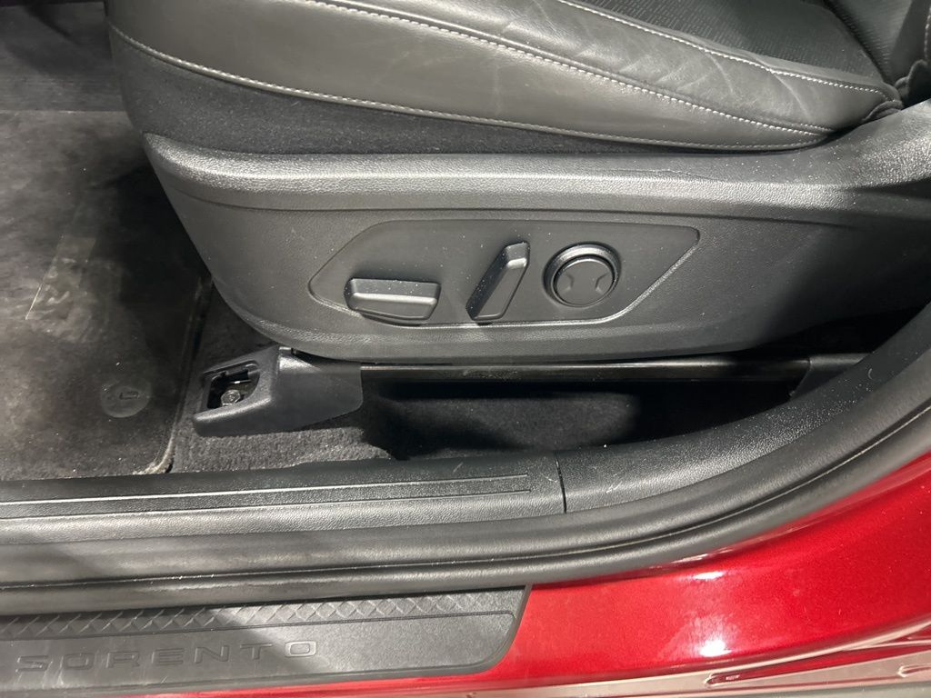 used 2022 Kia Sorento car, priced at $23,482