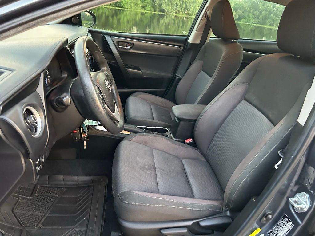 Thumbnail: 2018 Toyota Corolla - 14