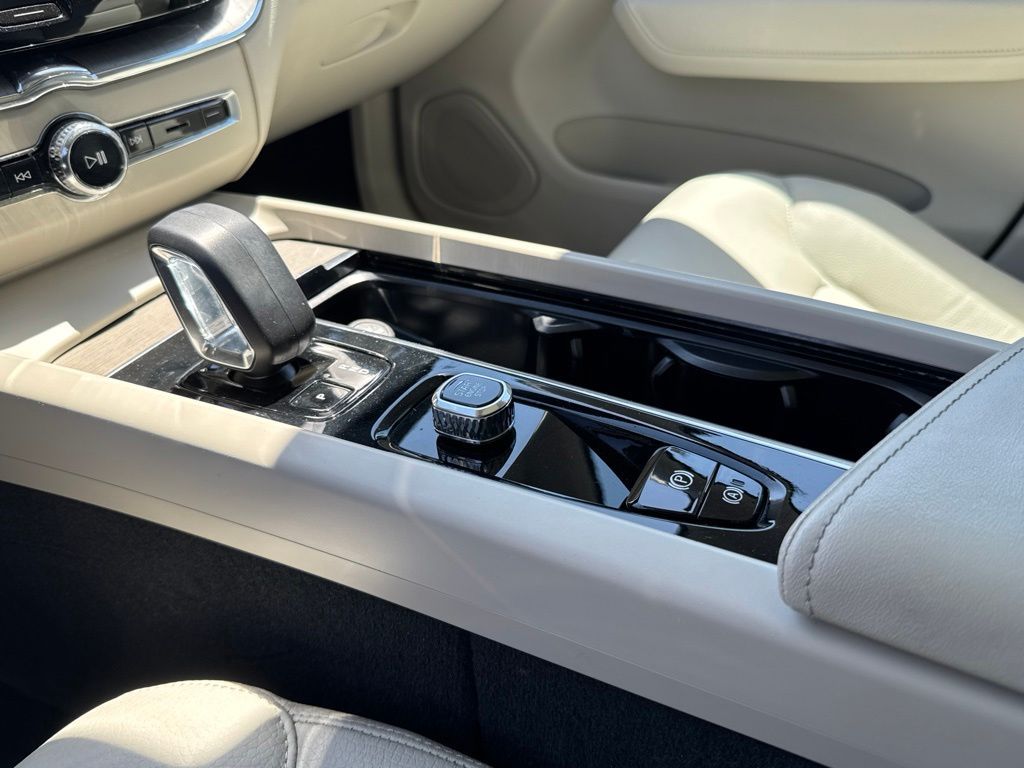 Used 2023 Volvo XC60 SUV