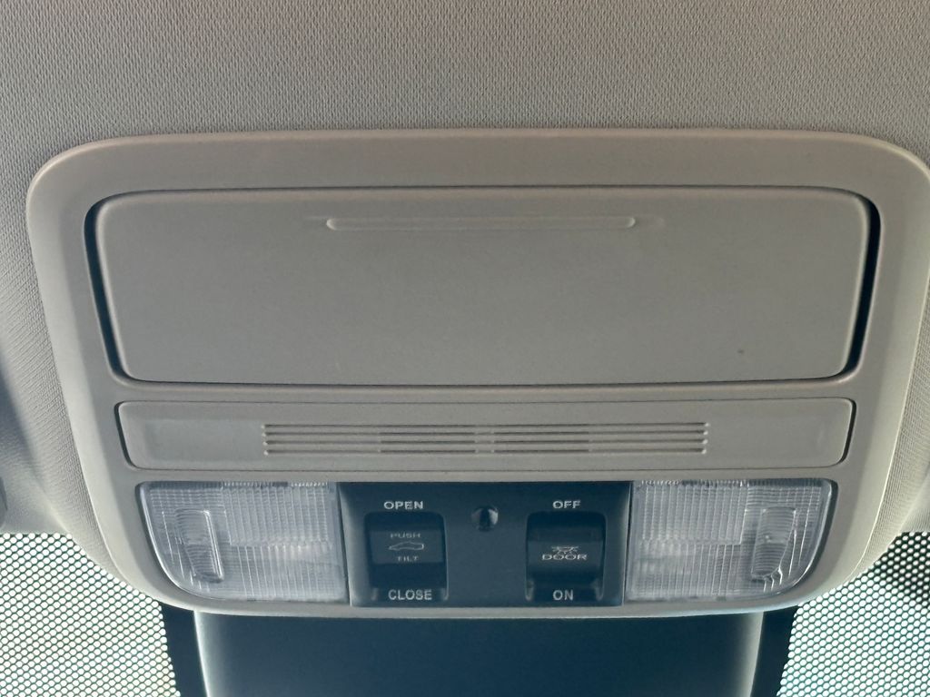 Thumbnail: 2025 Honda Odyssey - 22