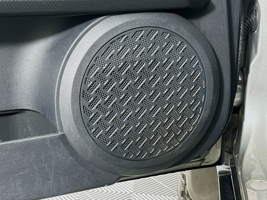 Thumbnail: 2012 Toyota FJ Cruiser - 18