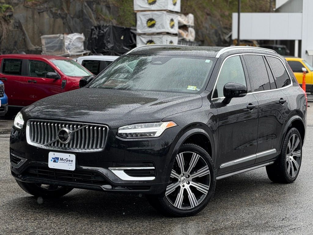 2024 Volvo XC90 Recharge T8 Ultimate Bright Theme 7-Passenger eAWD