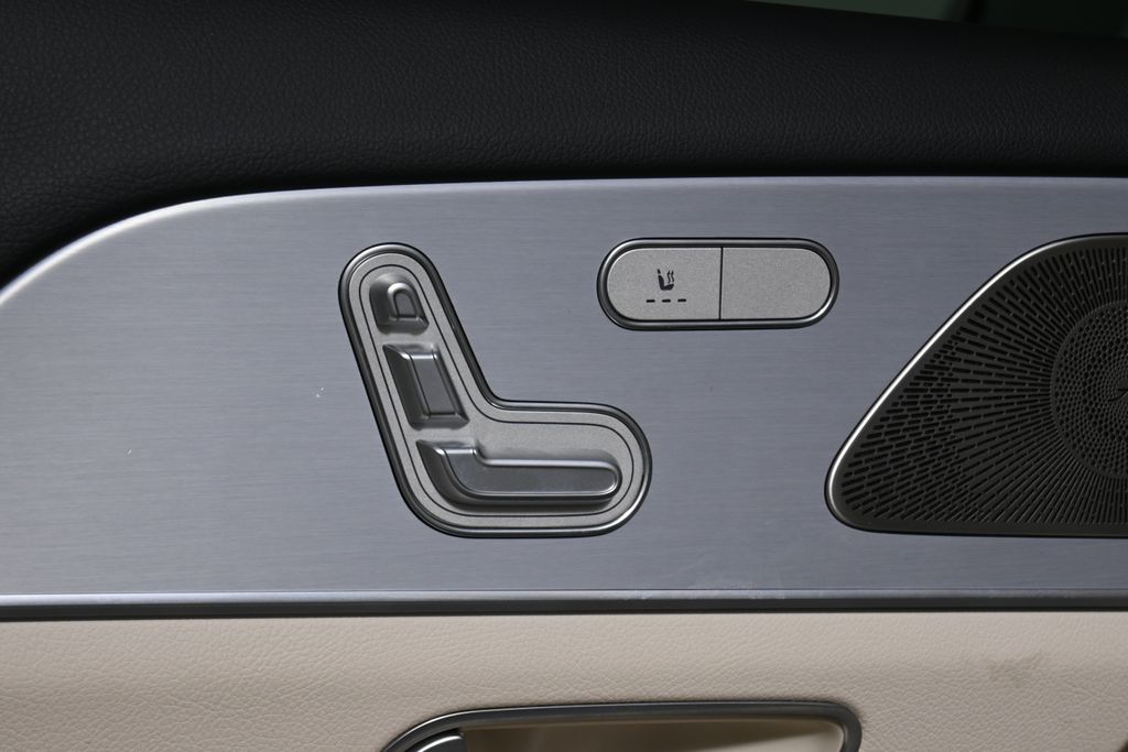 Thumbnail: 2021 Mercedes-Benz GLE - 29