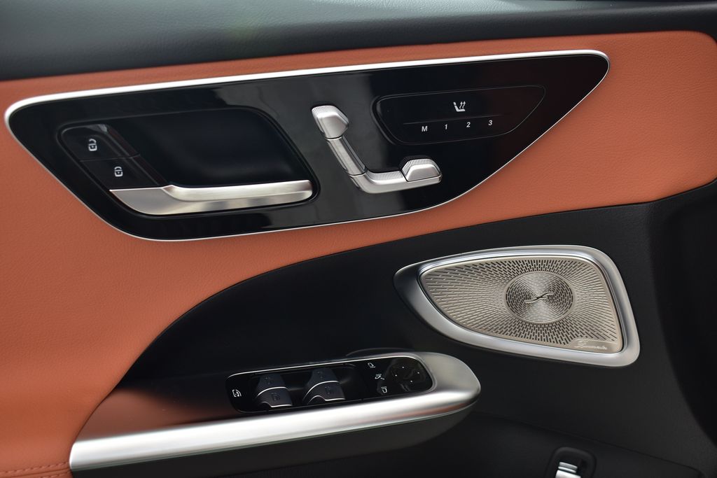 Thumbnail: 2025 Mercedes-Benz C-Class - 12