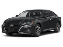 Super Black Clearcoat 2025 Nissan Altima Sedan Front-Wheel Drive Continuously Variable Transmission