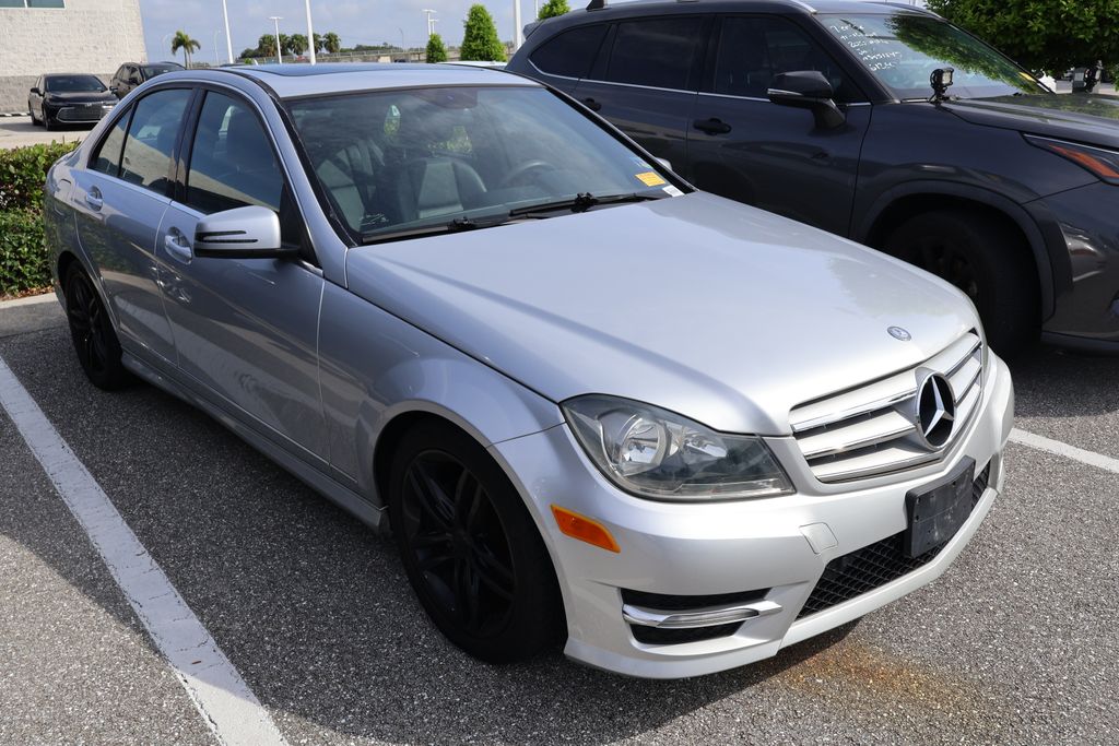 Thumbnail: 2012 Mercedes-Benz C-Class - 6