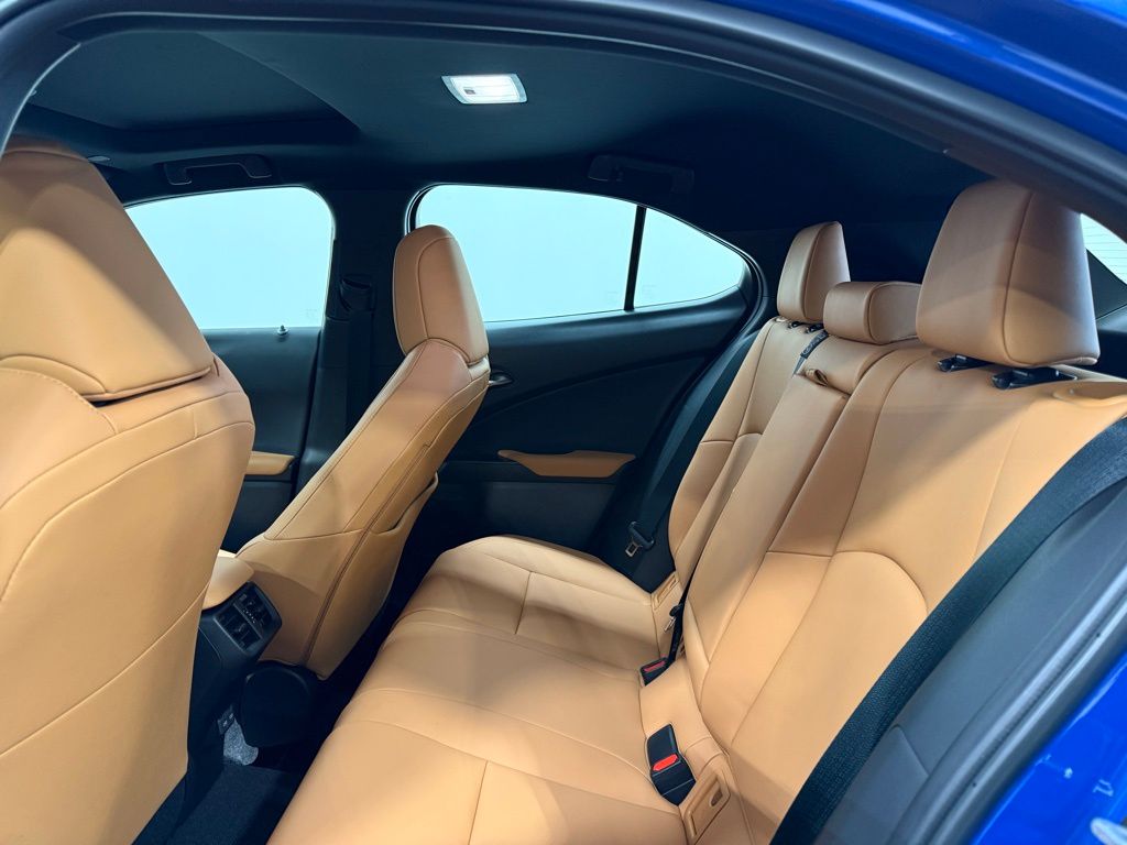 Thumbnail: 2025 Lexus UX - 22