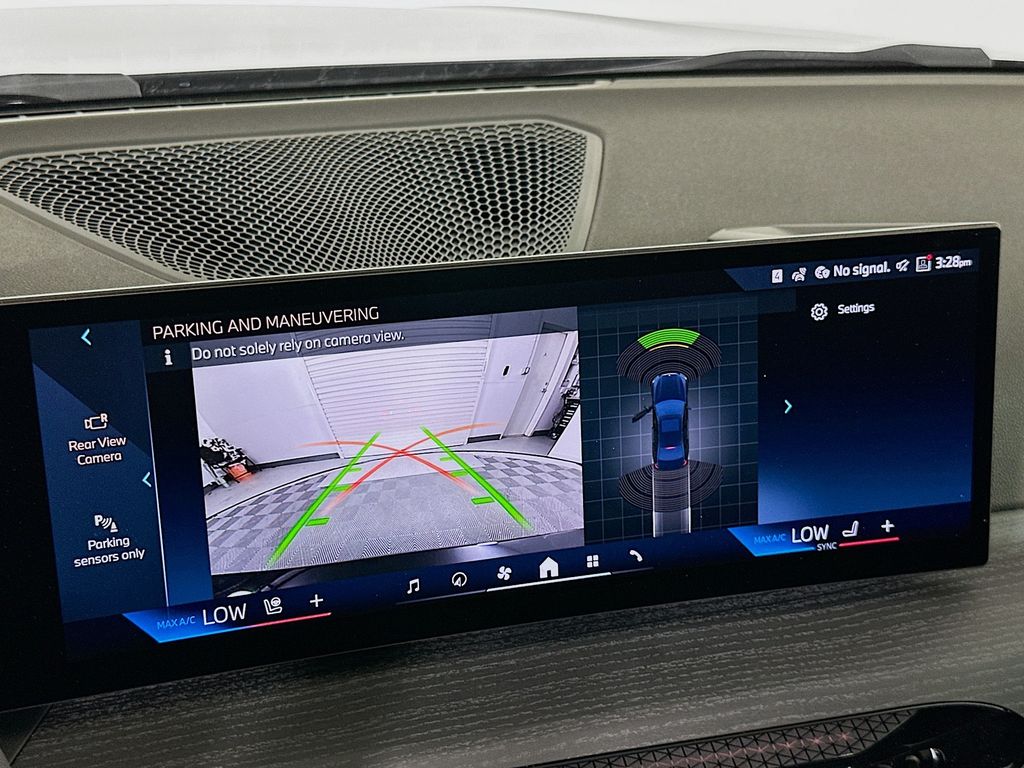 2025 BMW 3 Series 330i 13