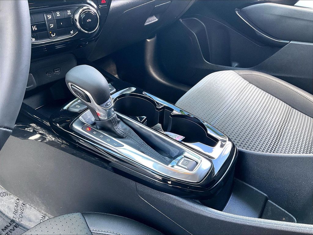 2025 Chevrolet Trax — photo 19