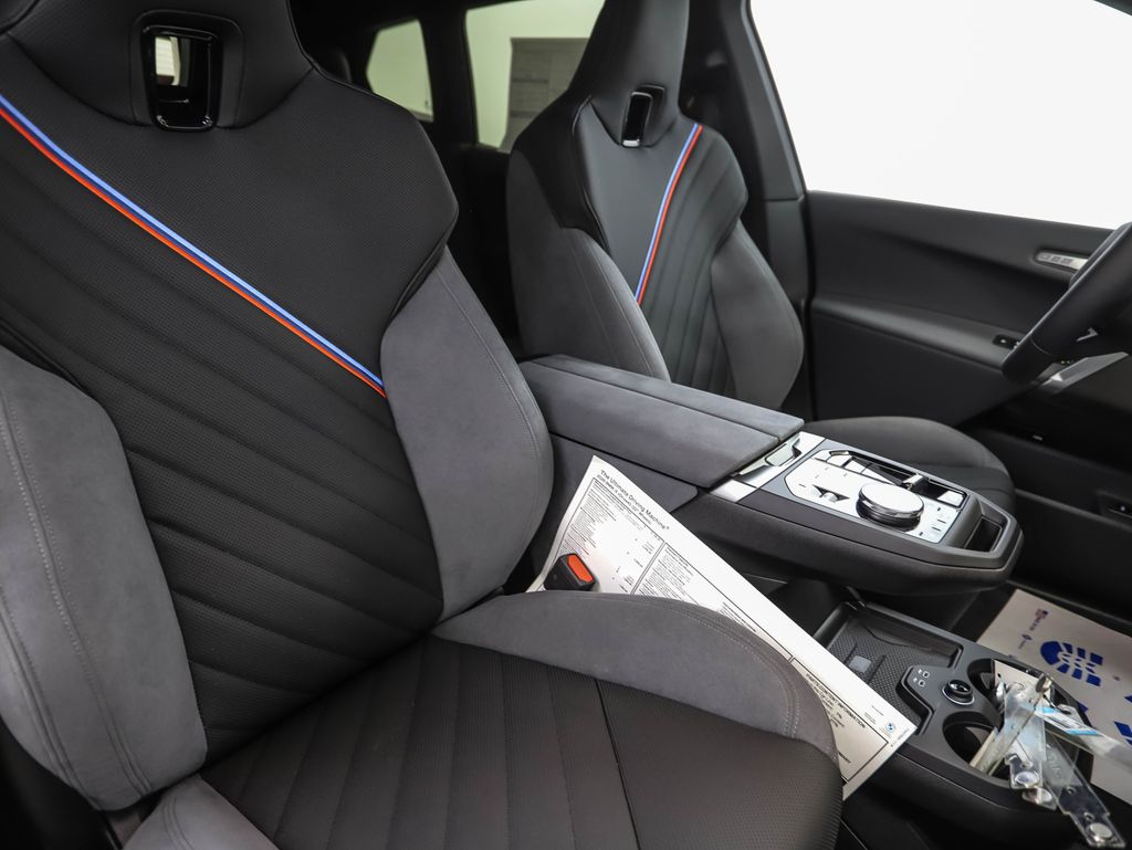 Thumbnail: 2026 BMW iX - 32