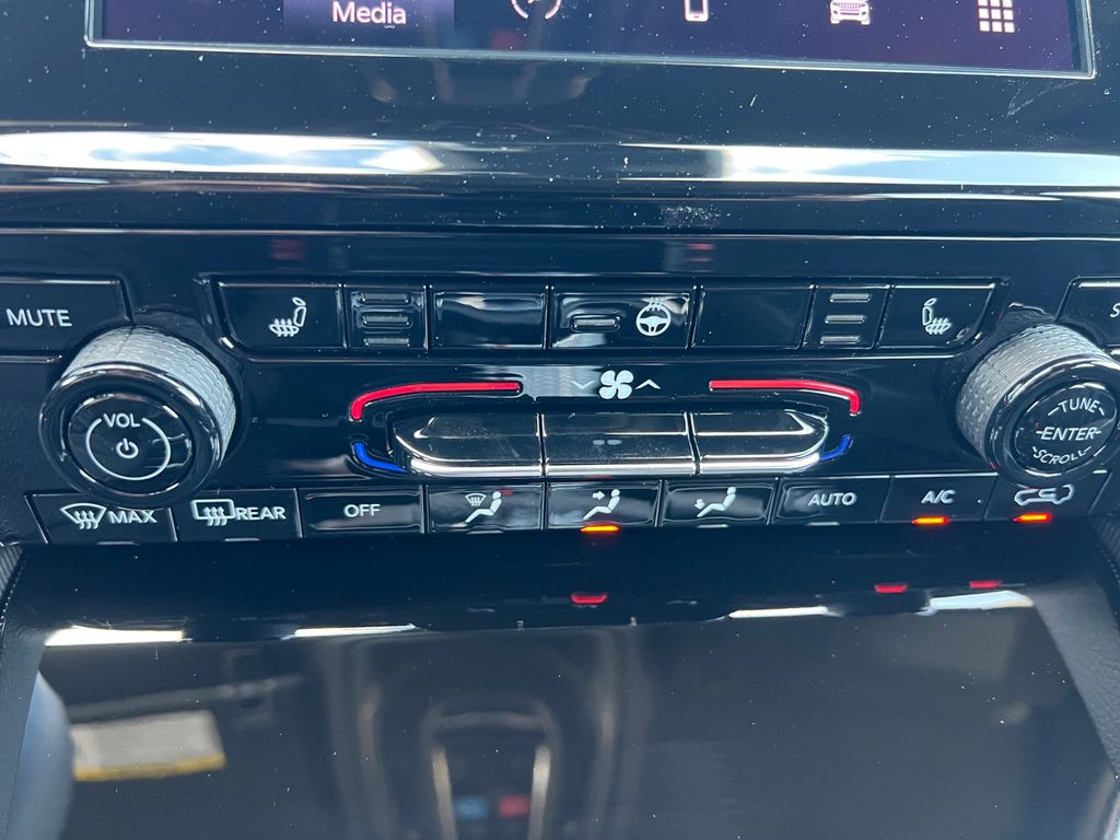 New Car 2025 Jeep Grand Cherokee  Laredo X For Sale Under $50,000 In Austin, Texas