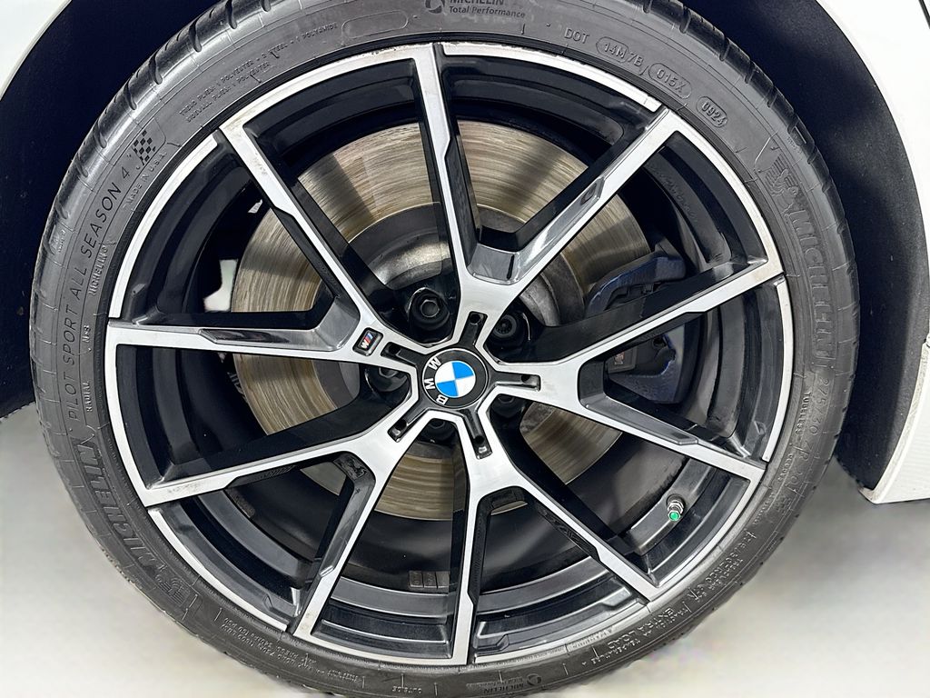 Thumbnail: 2020 BMW 8 Series - 32