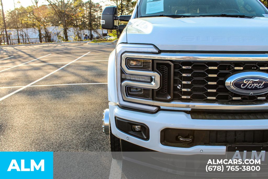 Used 2025 White Ford Platinum image 9