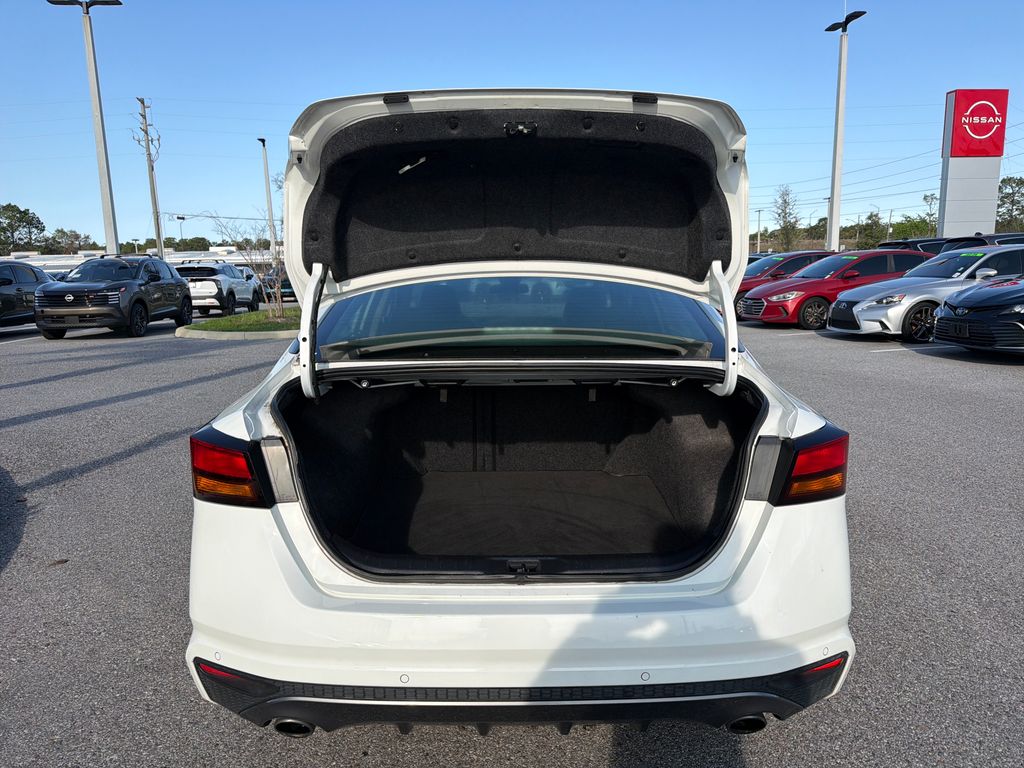 Used 2020 Nissan Altima 2.5 SR 4D Sedan