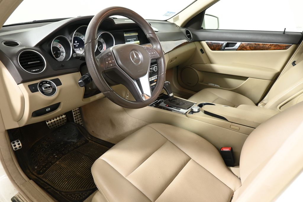Thumbnail: 2012 Mercedes-Benz C-Class - 4