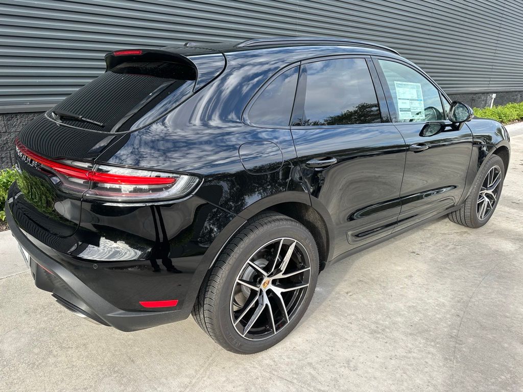 2025 Porsche Macan  6