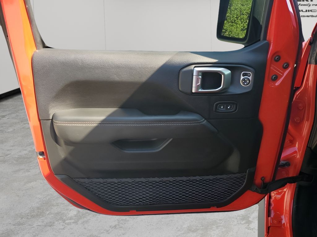 Used Car 2020 Jeep Gladiator  Overland For Sale Under $30,000 In Austin, Texas