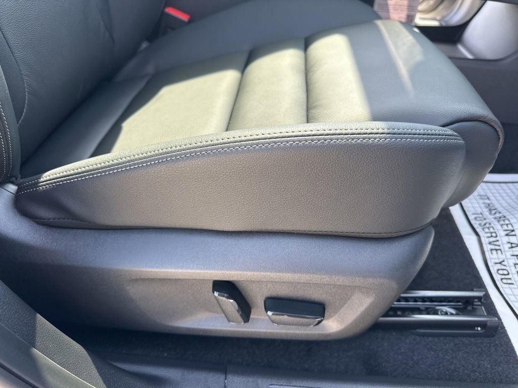 2025 Boulder Gray Pearl Nissan Rogue SL FWD SUV