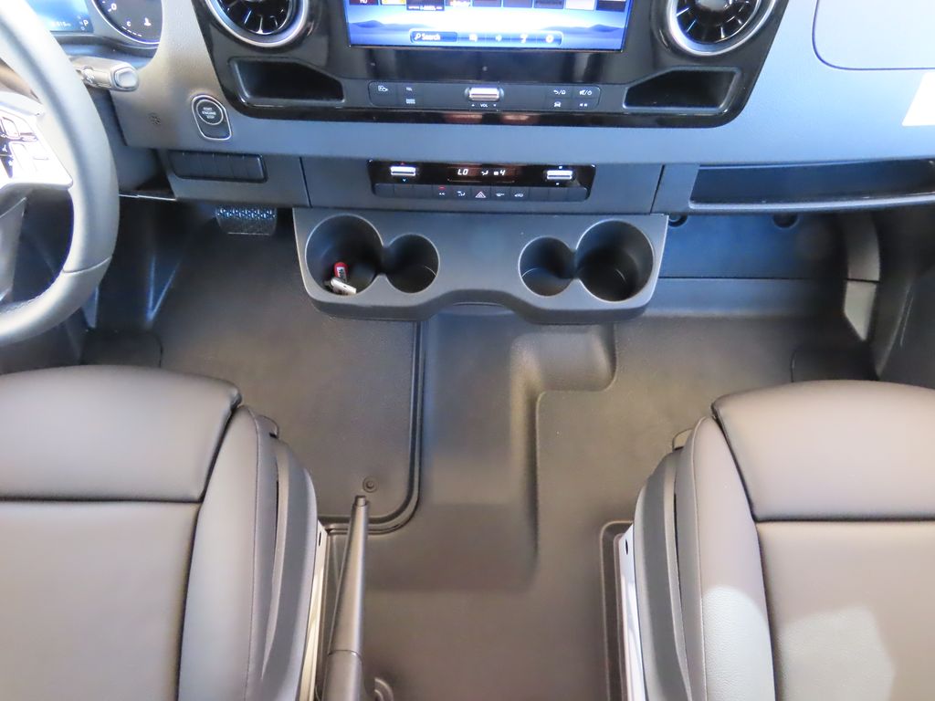 Thumbnail: 2026 Mercedes-Benz Sprinter - 16