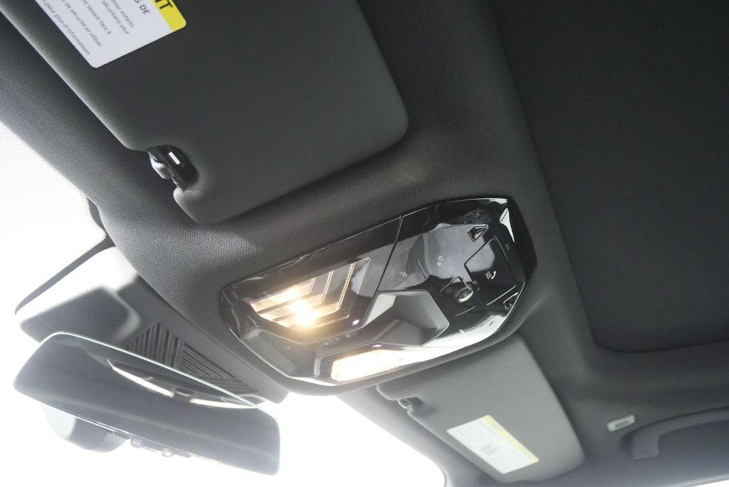 Thumbnail: 2026 BMW i5 - 18