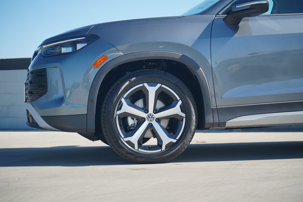 Thumbnail: 2026 Volkswagen Tiguan - 2