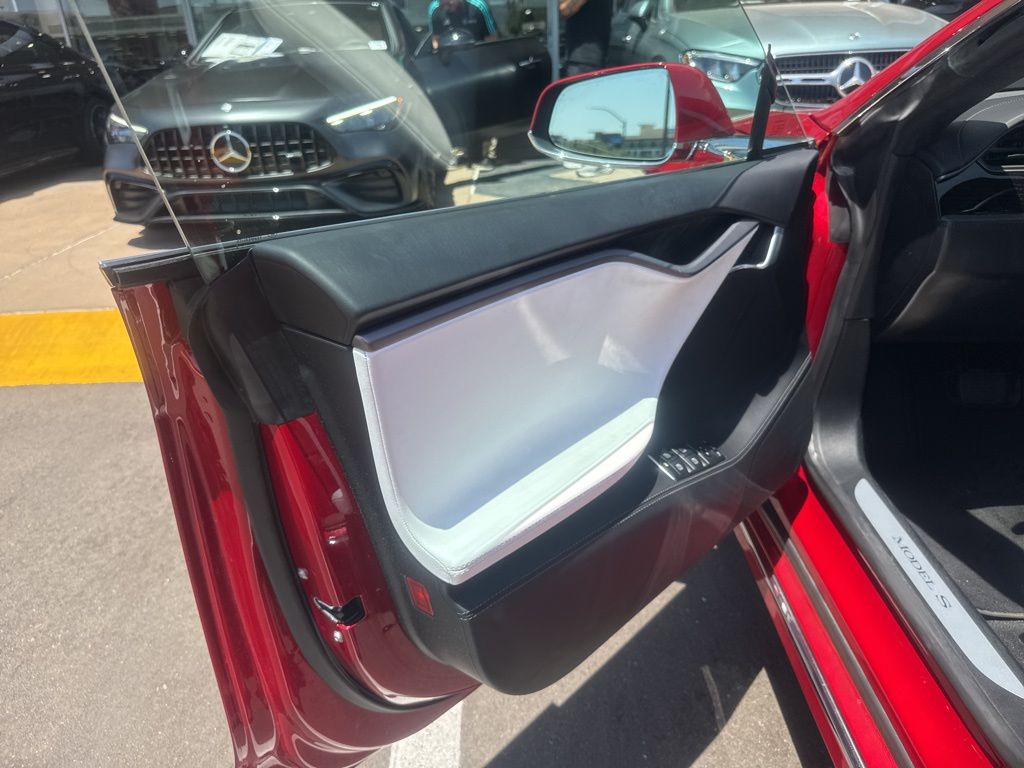 2020 Tesla Model S Long Range 7