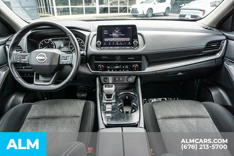 Used 2025 Gray Nissan SV image 24