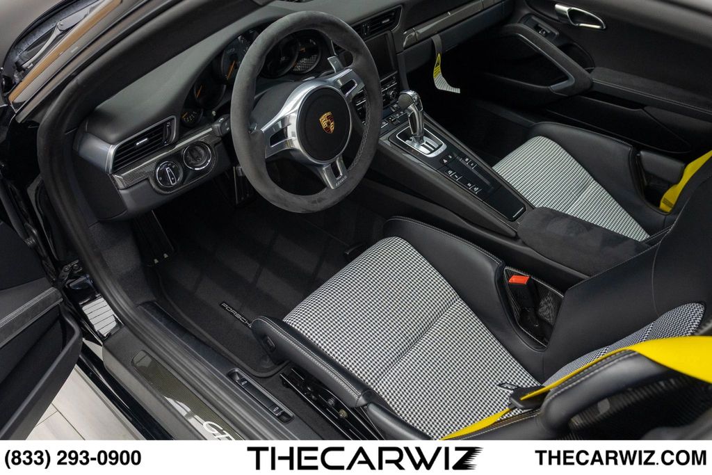 2015 Porsche 911