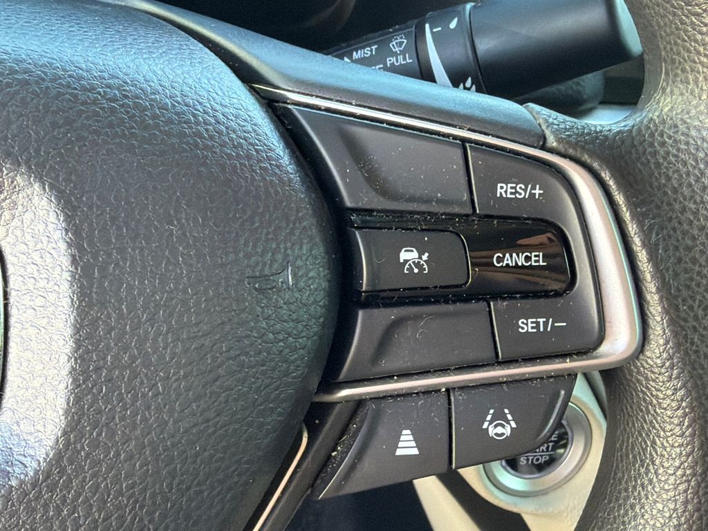 Used 2022 White Honda LX image 20