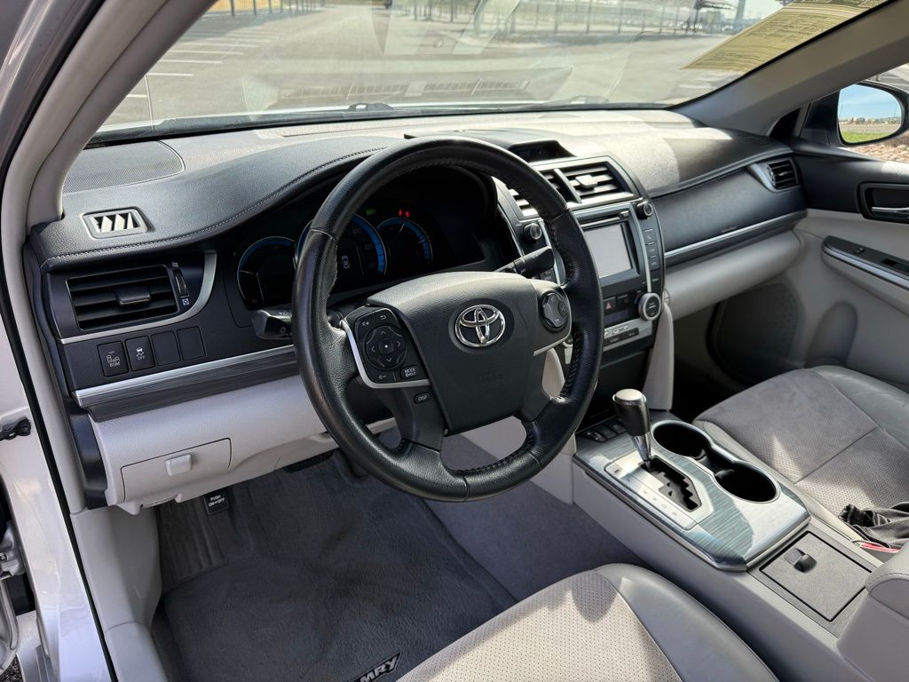 Thumbnail: 2012 Toyota Camry - 13