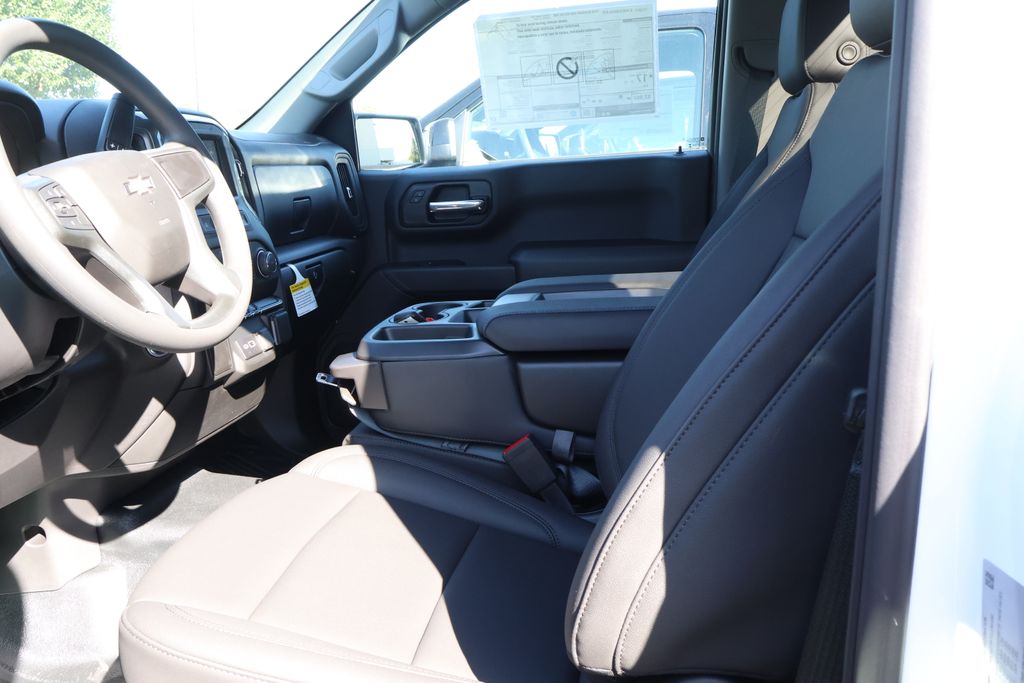 Thumbnail: 2026 Chevrolet Silverado 1500 - 13