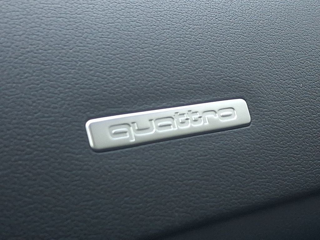 Thumbnail: 2012 Audi A5 - 25
