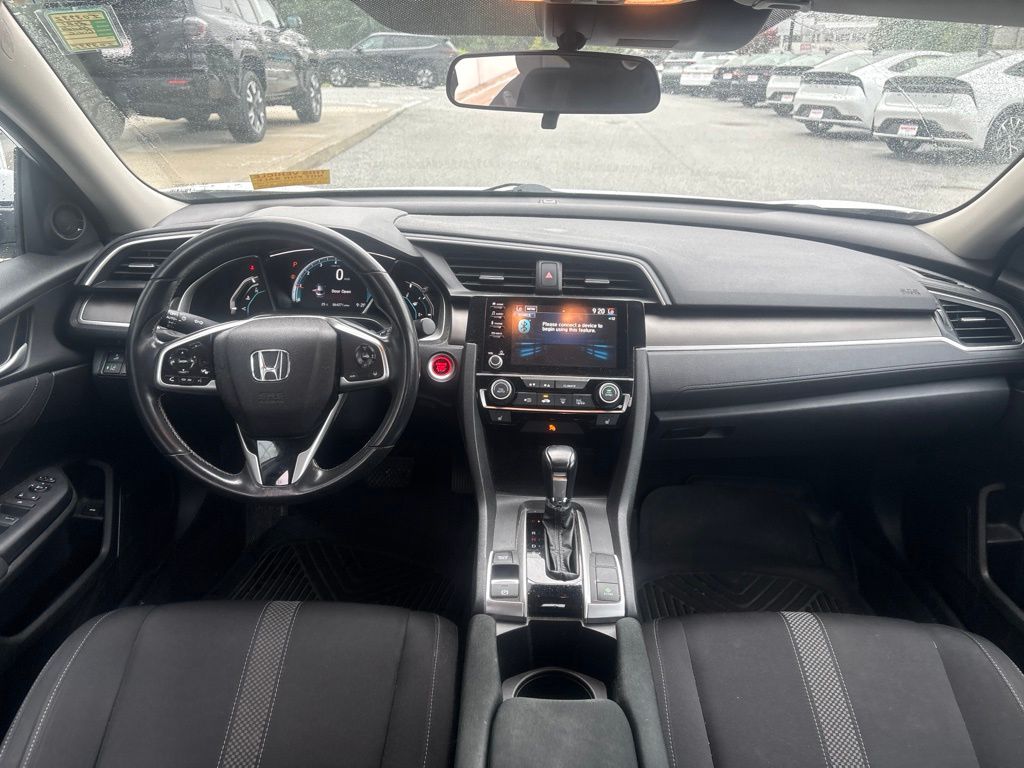 Used 2021 White Honda  image 10
