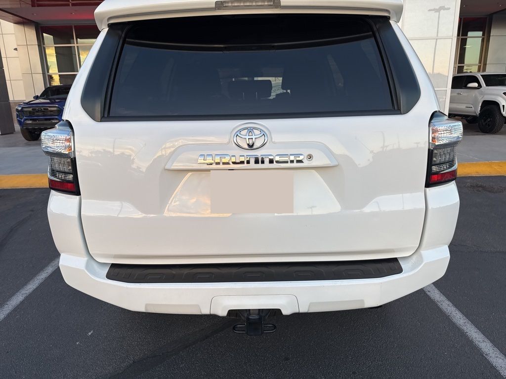Thumbnail: 2017 Toyota 4Runner - 5